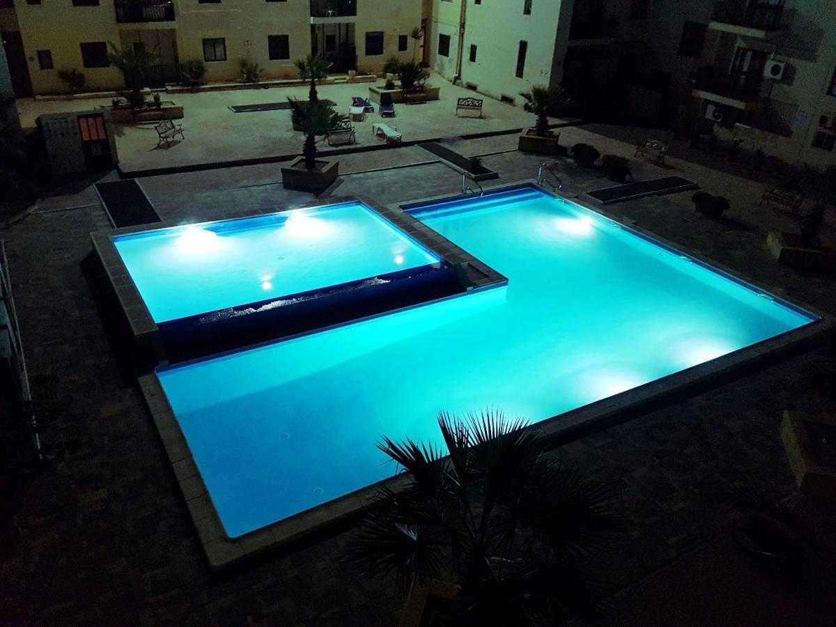 Stunning Penthouse Roof Terrace & Communal Swimming Pool St. Paul's Bay Ngoại thất bức ảnh
